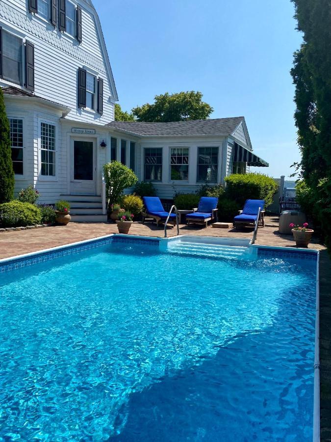 Harbor Knoll Bed And Breakfast Грийнпорт Екстериор снимка