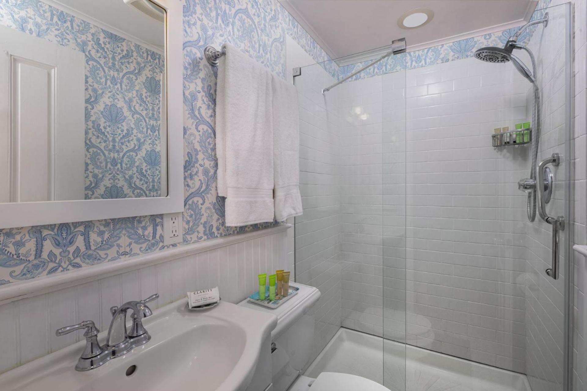 Harbor Knoll Bed And Breakfast Грийнпорт Екстериор снимка