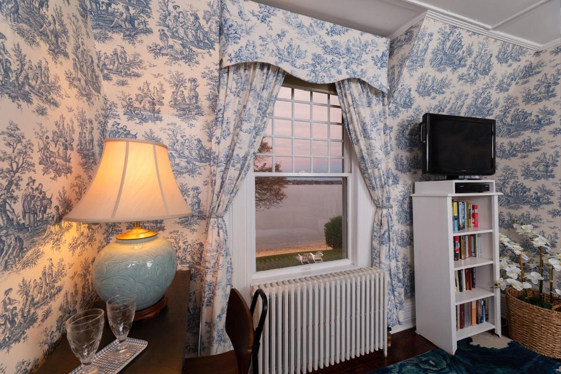 Harbor Knoll Bed And Breakfast Грийнпорт Екстериор снимка